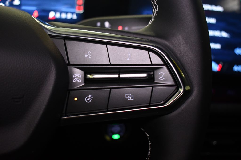 Thumbnail: 2025 Chevrolet Traverse - 22