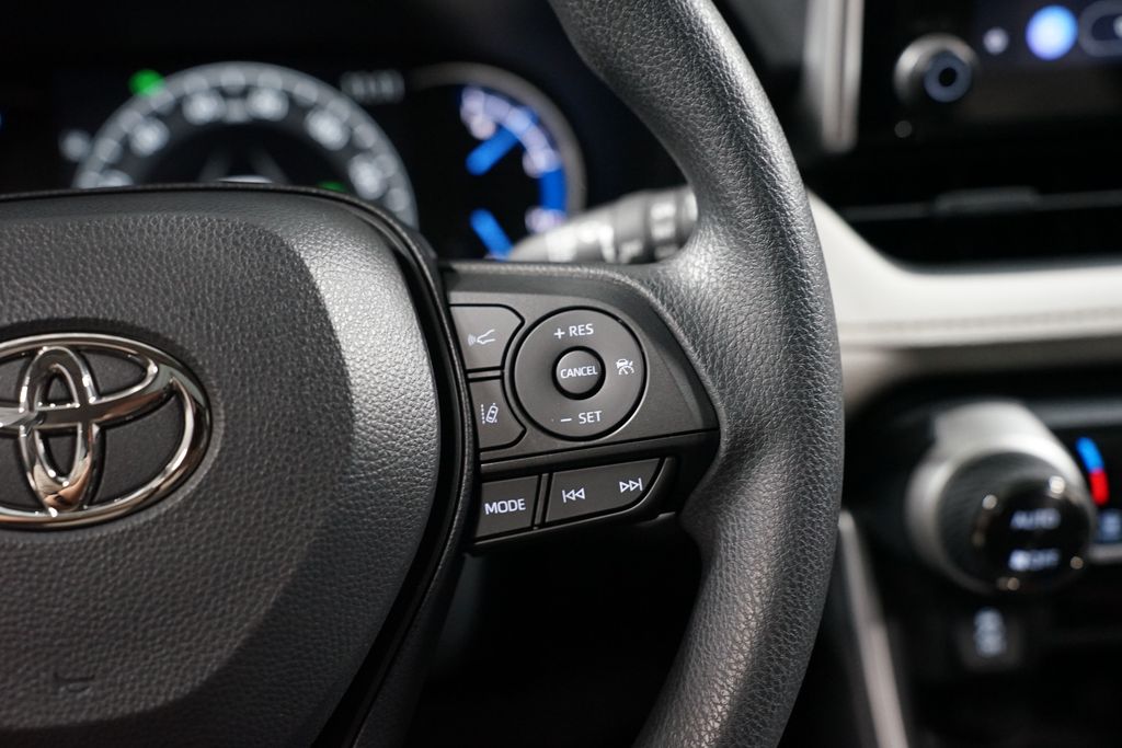 Thumbnail: 2025 Toyota RAV4 - 13