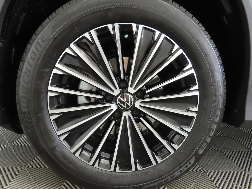 Thumbnail: 2026 Volkswagen Tiguan - 30