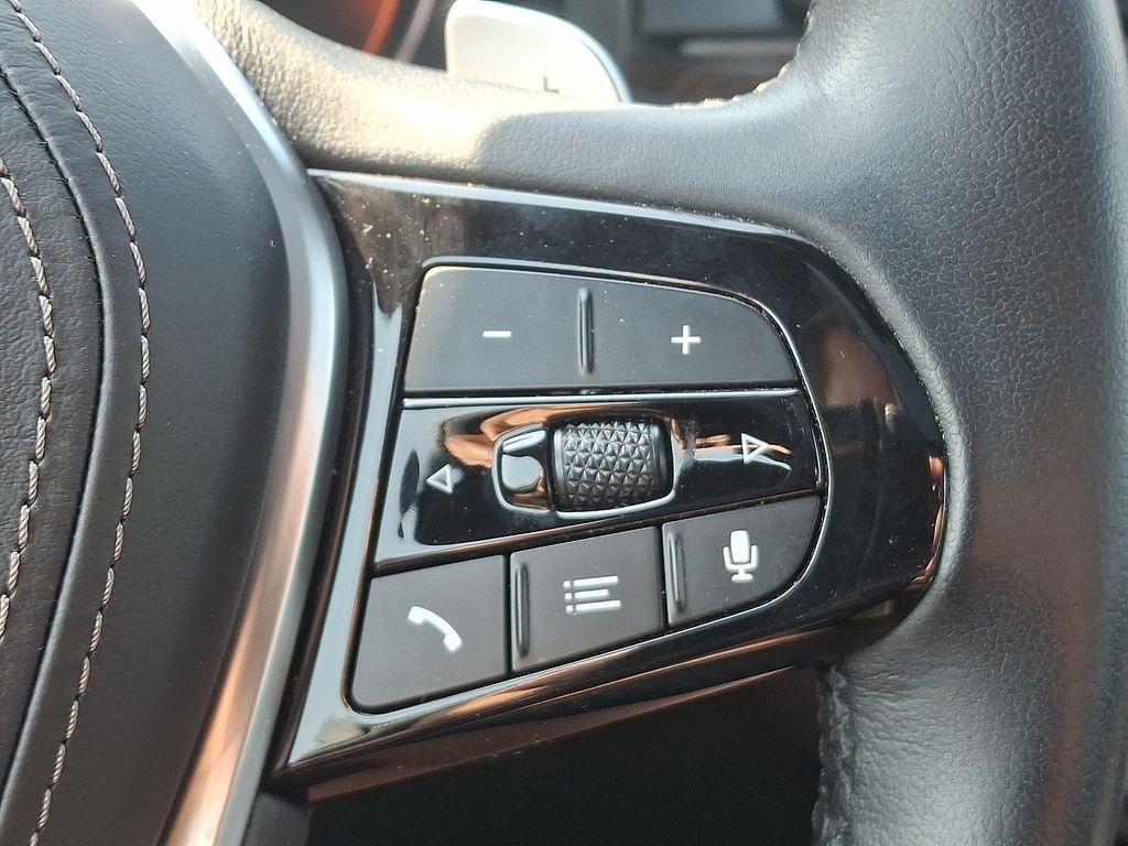2022 BMW 5 Series 540i xDrive 23