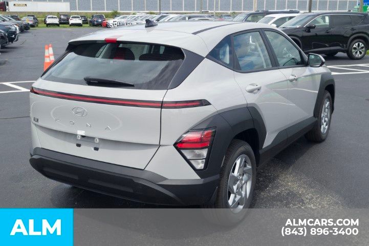 Used 2026 Gray Hyundai SE image 5