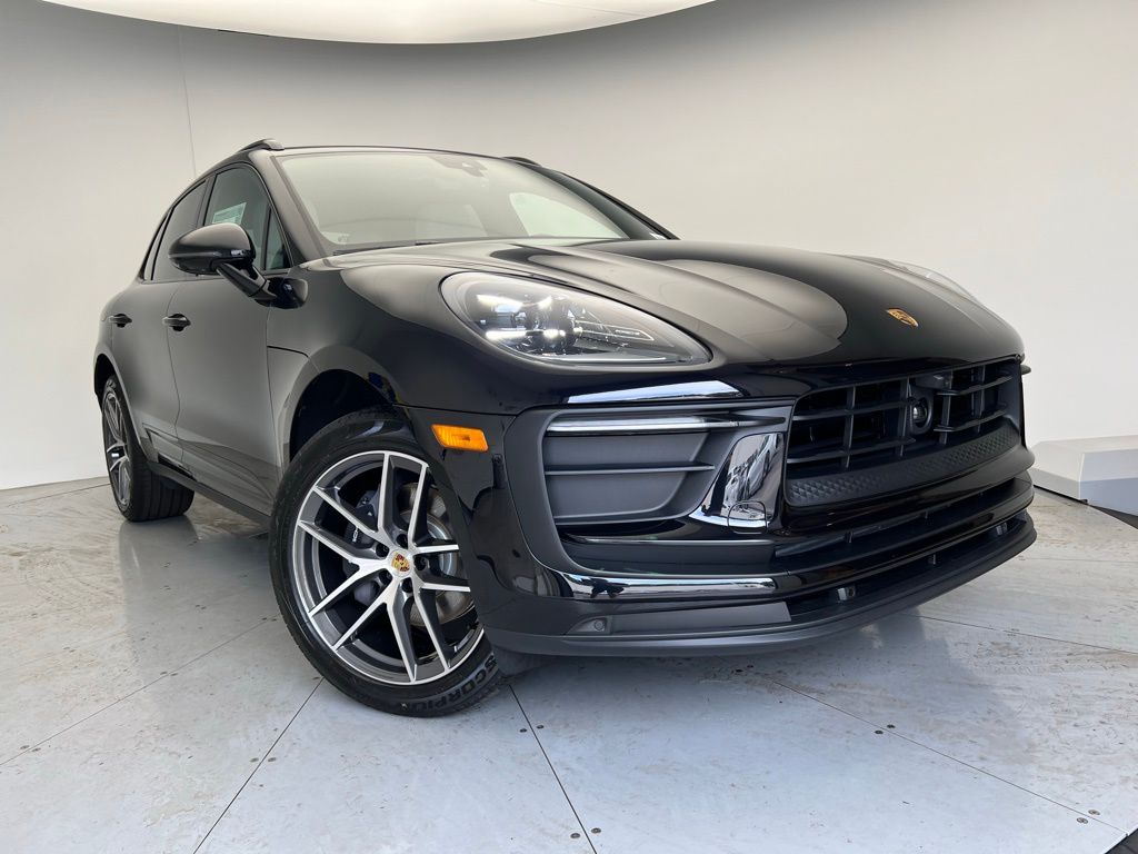 Thumbnail: 2025 Porsche Macan - 2