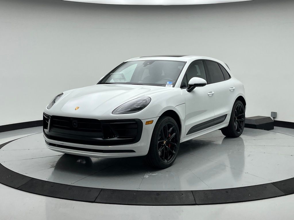 Thumbnail: 2026 Porsche Macan - 1