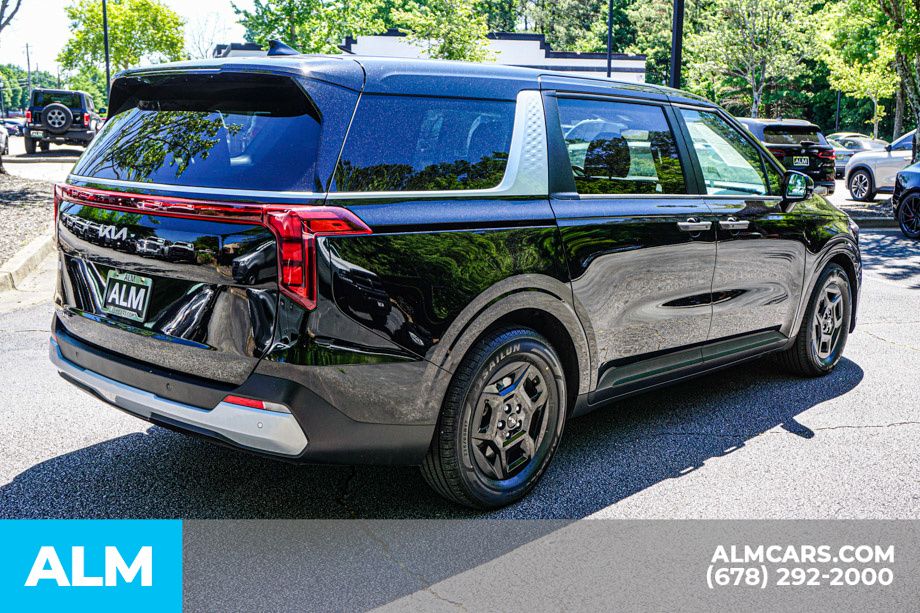 Used 2025 Black Kia LXS image 6