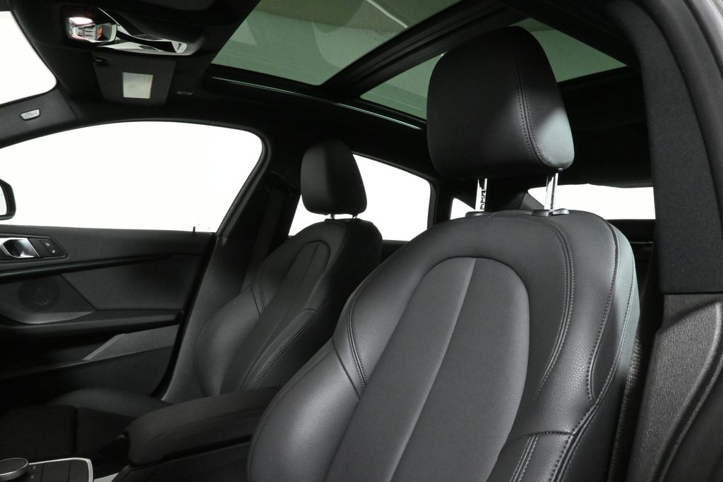 Thumbnail: 2023 BMW 2 Series - 15