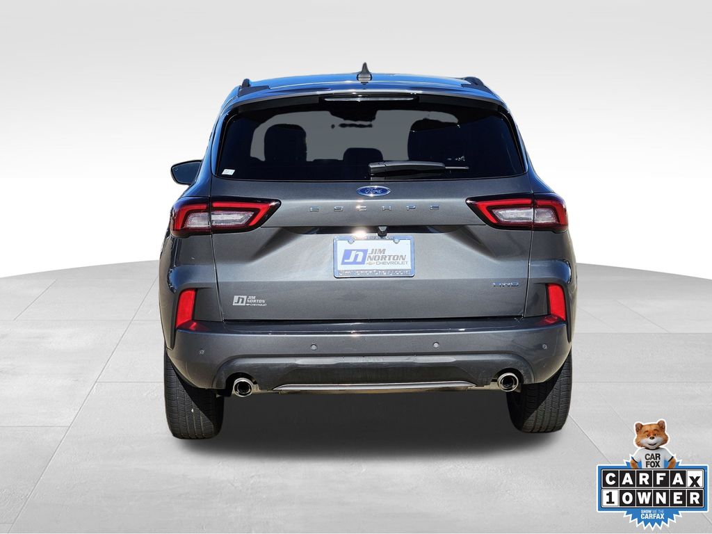 2025 Ford Escape ST-Line photo 2