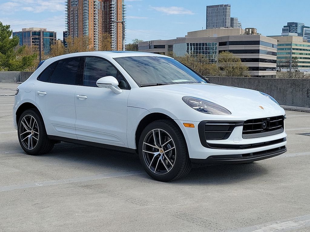 2024 Porsche Macan  3