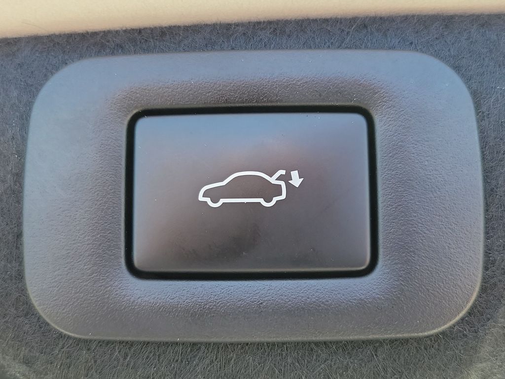 used 2025 Lexus ES car, priced at $45,998