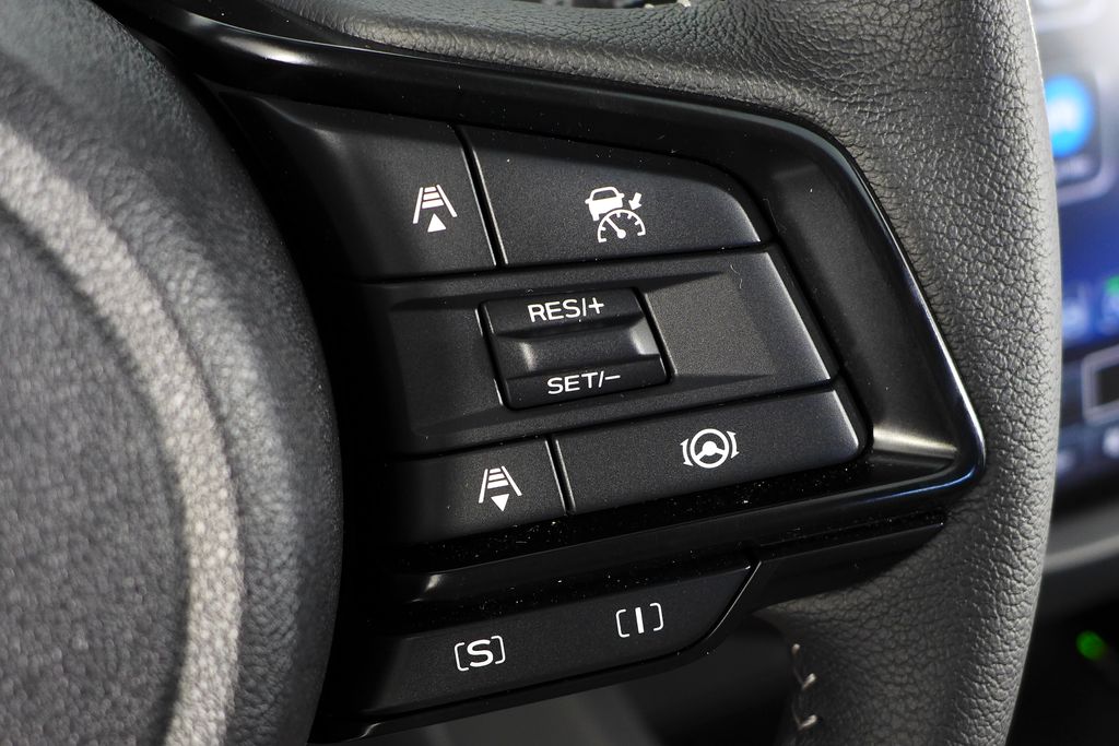2025 Subaru Forester Premium 31