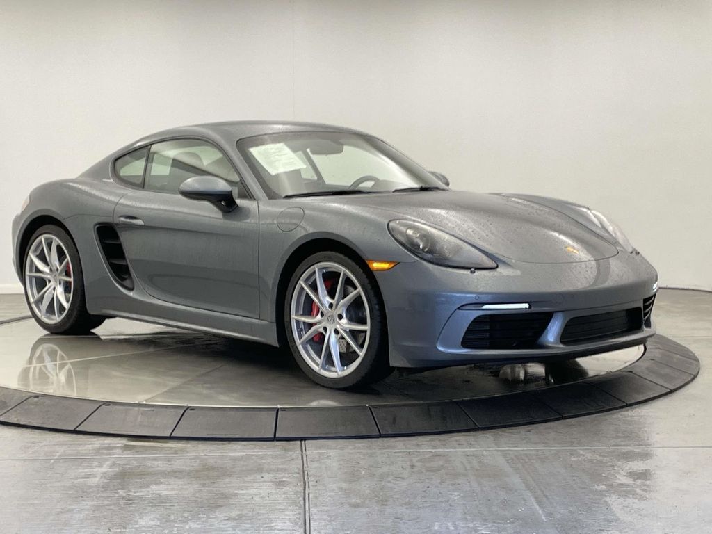 2025 Porsche 718 Cayman S - 8