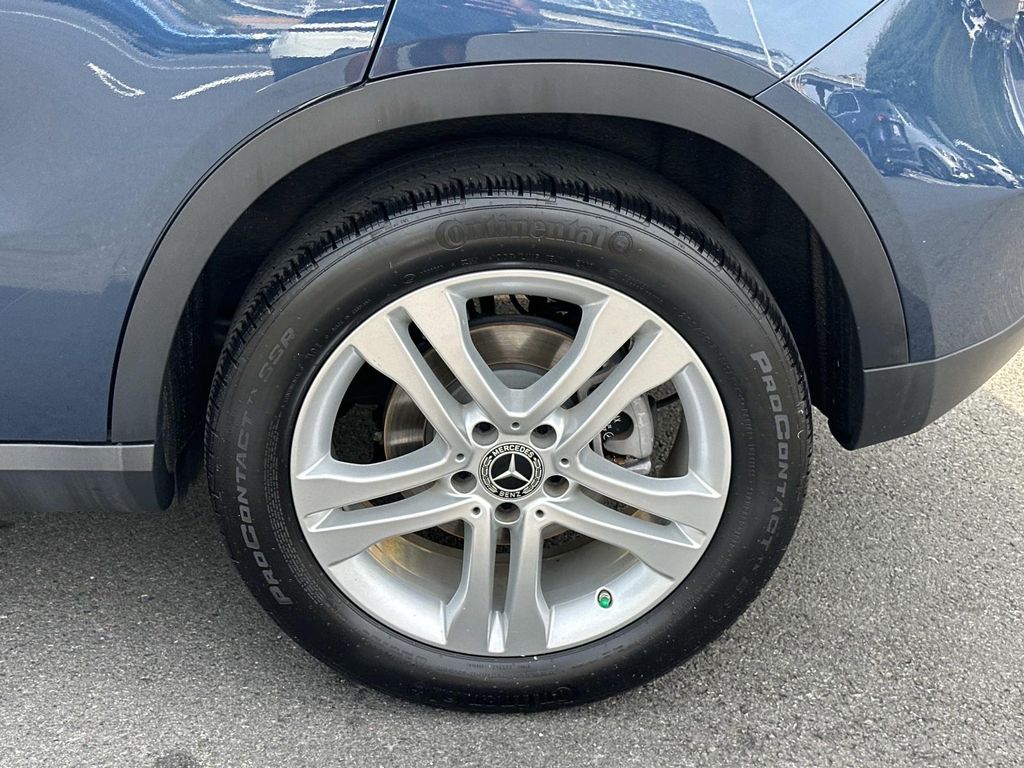 Thumbnail: 2020 Mercedes-Benz GLA - 15