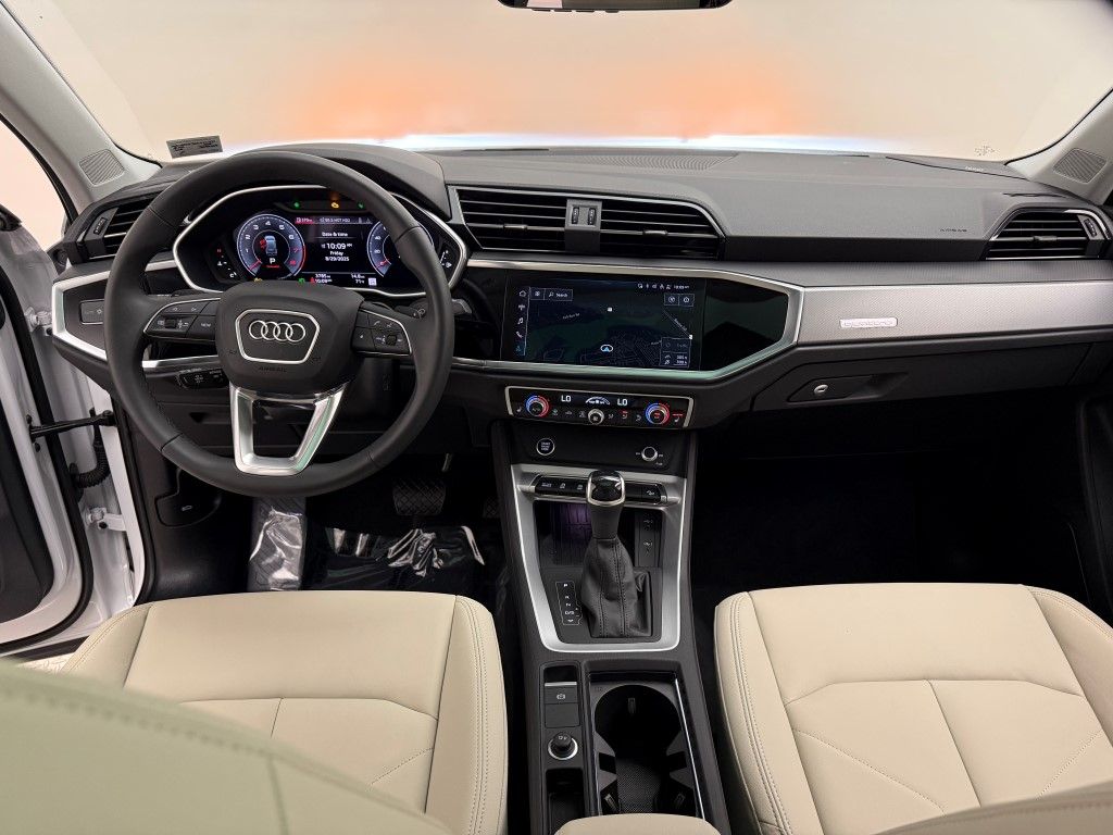 Thumbnail: 2025 Audi Q3 - 29