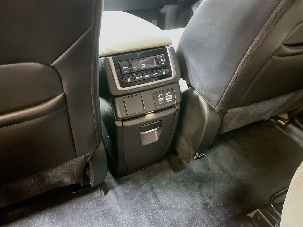 Used 2024 Autumn Green Metallic Subaru Limited image 27