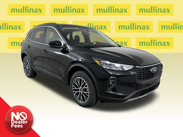 2025 Ford Escape PHEV's photo