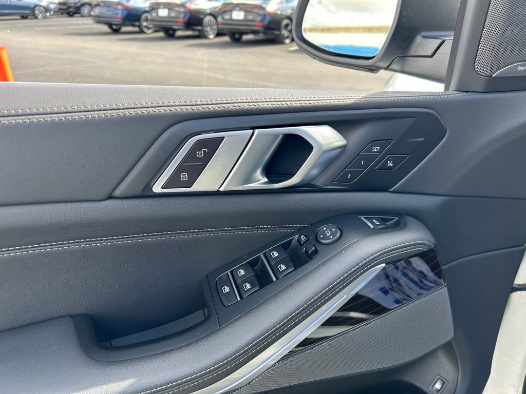 2024 BMW X5 xDrive50e 27