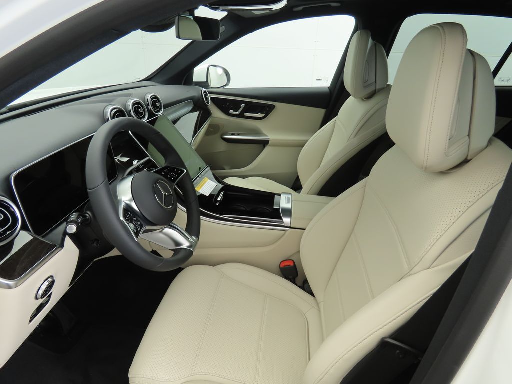 Thumbnail: 2026 Mercedes-Benz GLC - 20