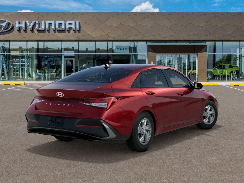 2025 Hyundai Elantra SE 4