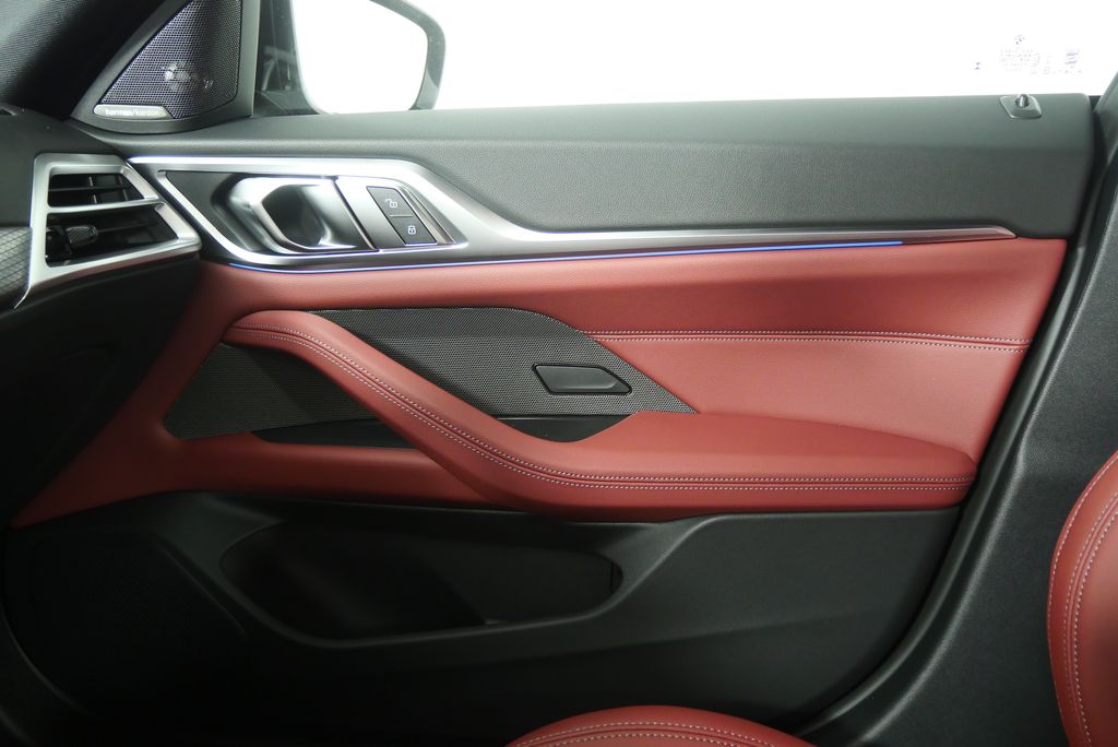 Thumbnail: 2025 BMW i4 - 23