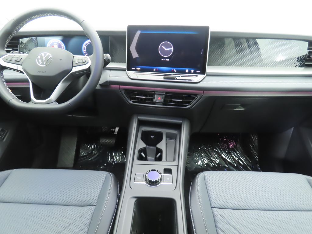 Thumbnail: 2025 Volkswagen Tiguan - 14