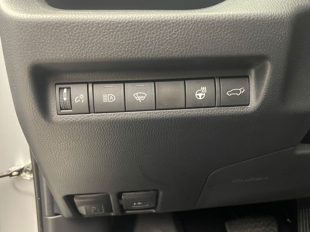 Thumbnail: 2020 Toyota RAV4 - 20