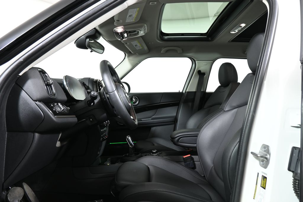 2023 MINI Cooper Countryman Signature 3