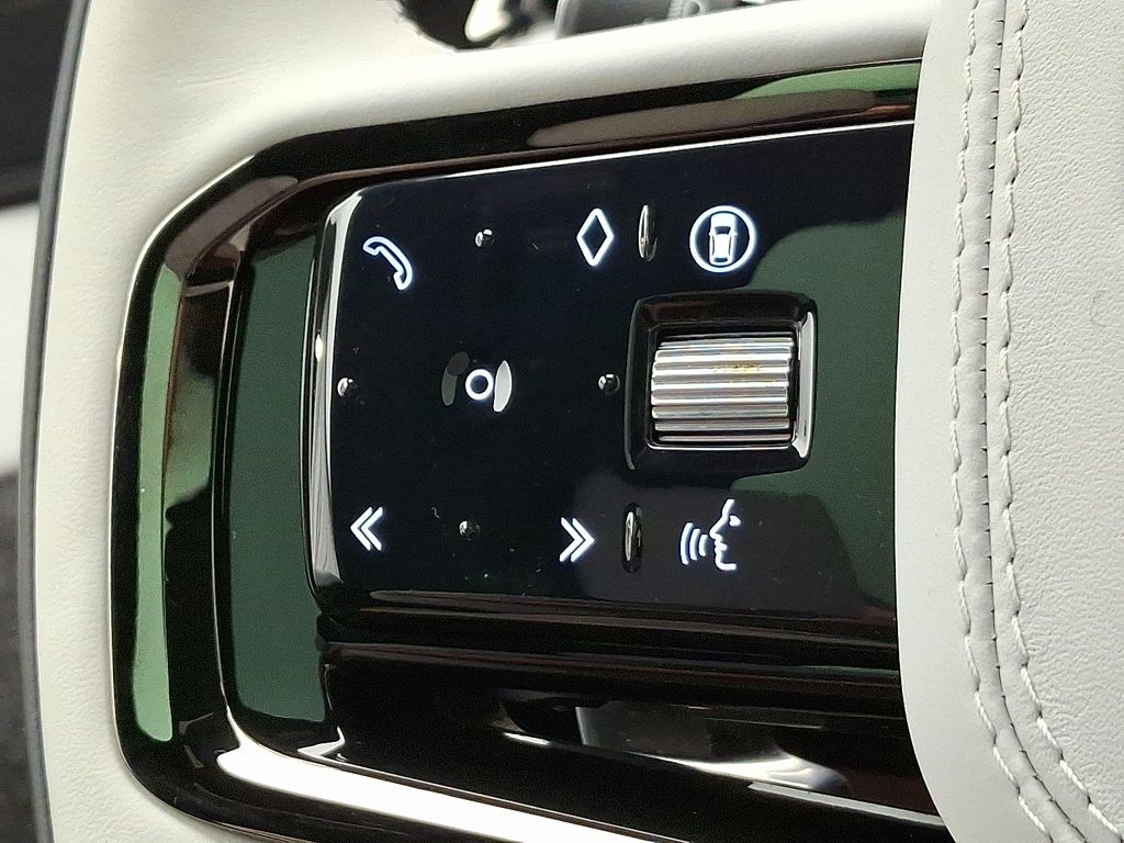 Thumbnail: 2024 Land Rover Range Rover Sport - 23