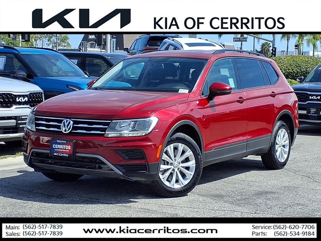 Cardinal Red Metallic 2018 Volkswagen Tiguan SUV / Crossover Front-Wheel Drive 8-Speed Automatic