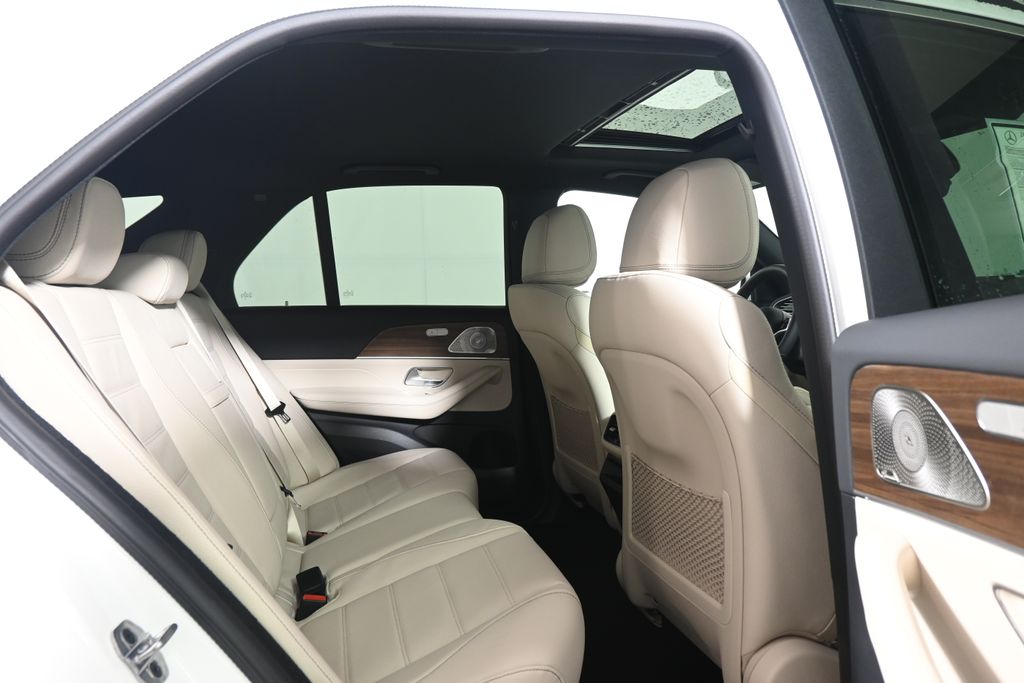 Thumbnail: 2026 Mercedes-Benz GLE - 20