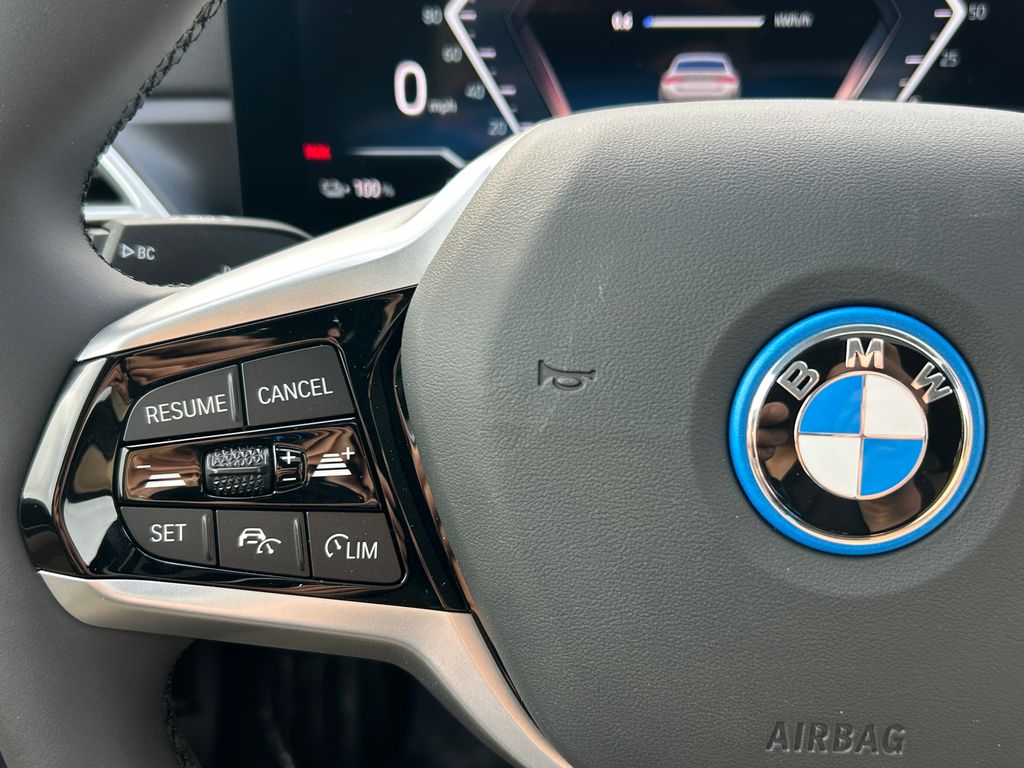 Thumbnail: 2025 BMW i4 - 19