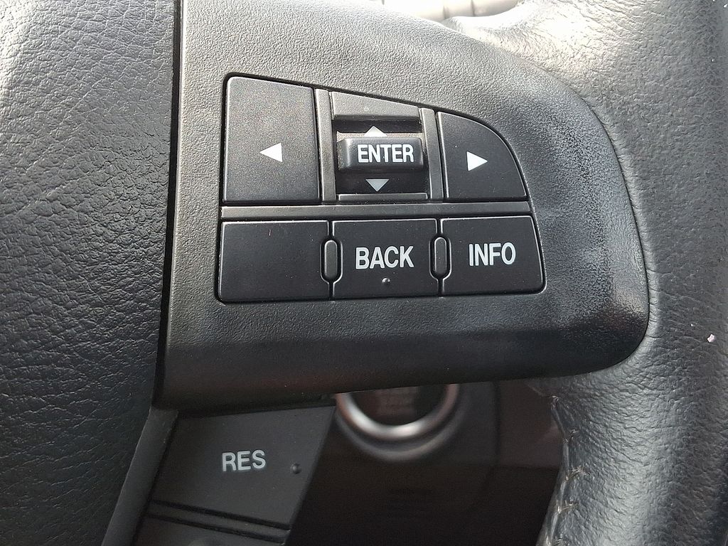 2013 Mazda Mazda3 i Touring 23