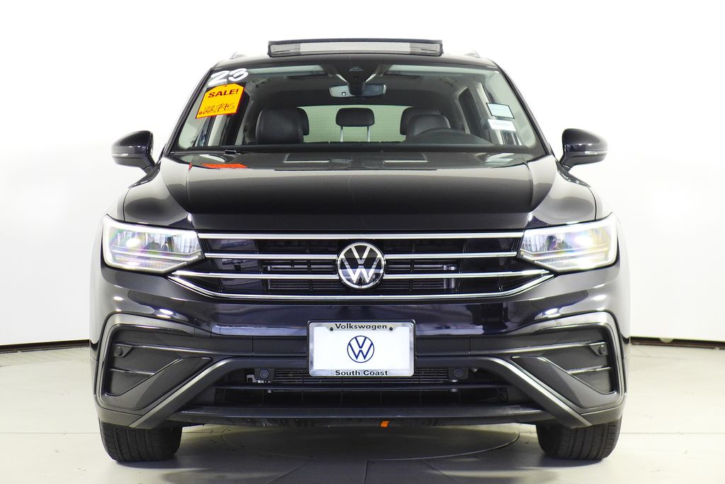 Thumbnail: 2023 Volkswagen Tiguan - 3