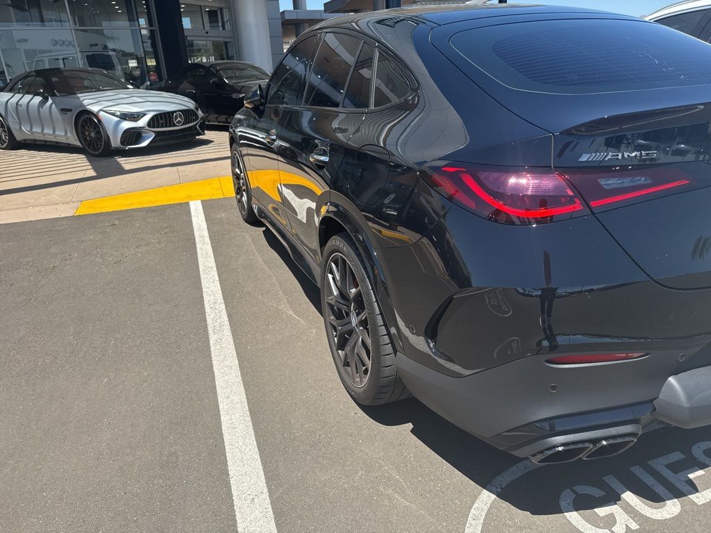 2025 Mercedes-Benz GLC 63 AMG 5