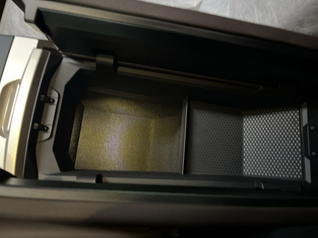 Thumbnail: 2026 BMW iX - 21