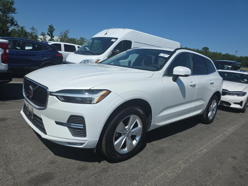 2022 Volvo XC60 B5 Momentum AWD