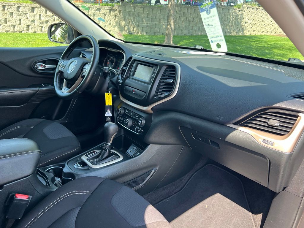 Used 2015 Jeep Cherokee SUV