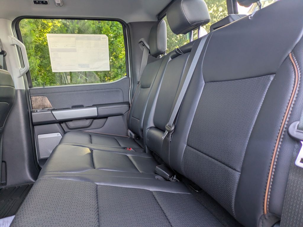 2026 Ford F-350 Super Duty LARIAT