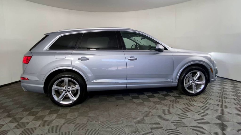 2019 Audi Q7 55 Prestige 9