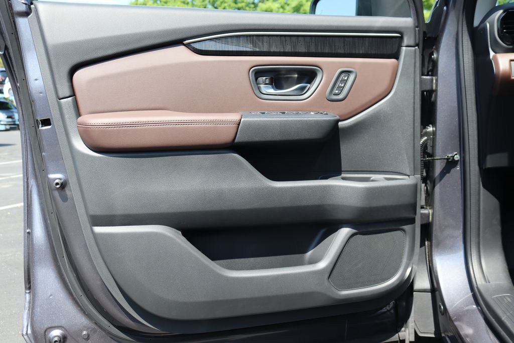 Thumbnail: 2025 Honda Pilot - 32