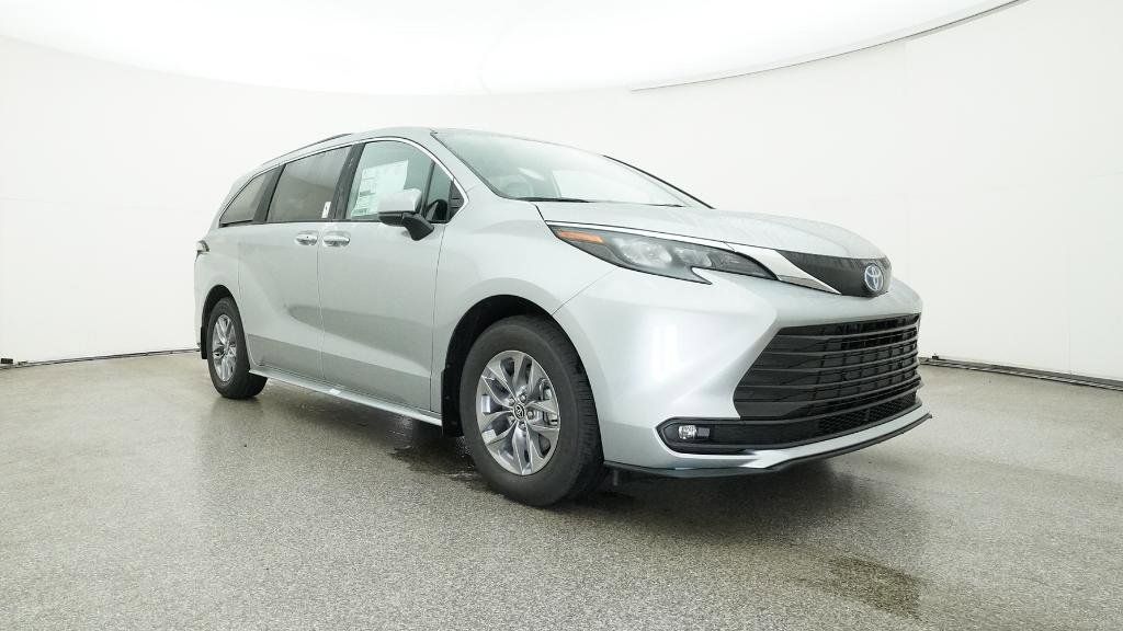Thumbnail: 2025 Toyota Sienna - 30