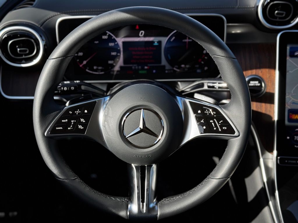 2025 Mercedes-Benz GLC GLC 350e photo