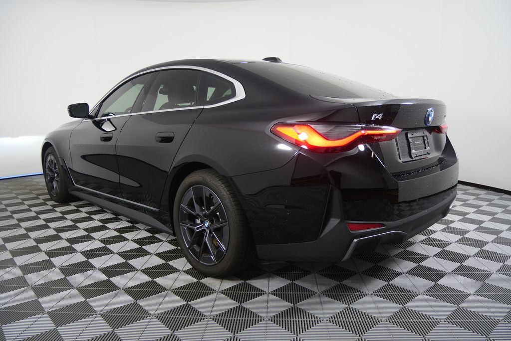 Thumbnail: 2025 BMW i4 - 5