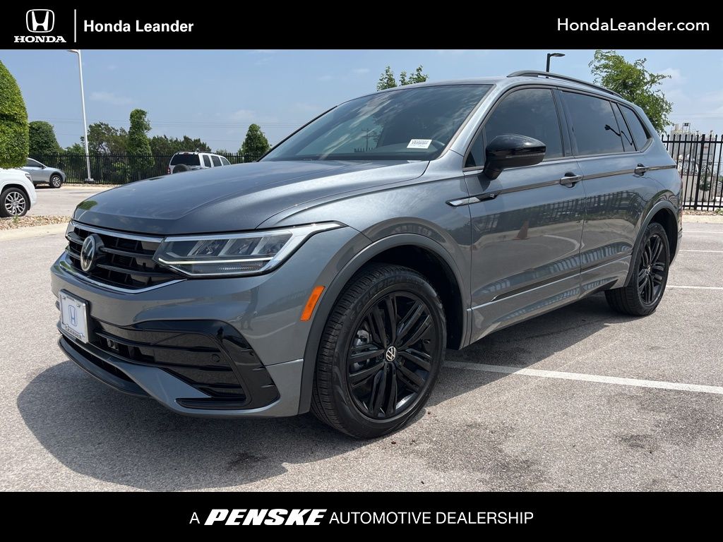 Thumbnail: 2022 Volkswagen Tiguan - 1