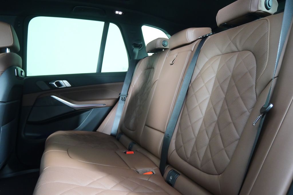 Thumbnail: 2026 BMW X5 - 15