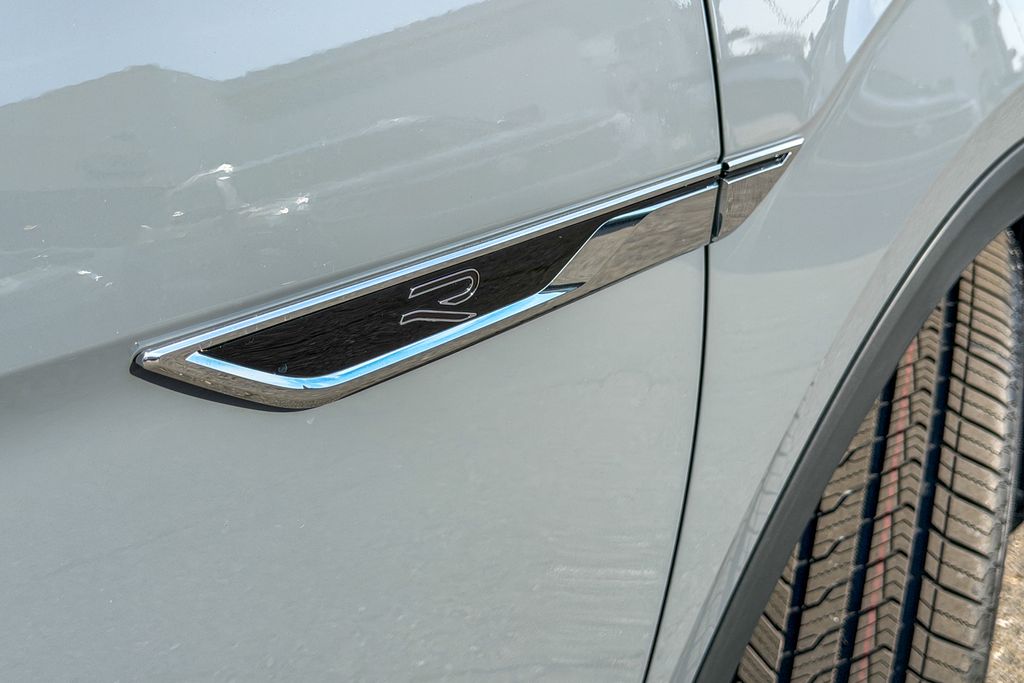 New 2026  Volkswagen 2.0T SEL Premium R-Line image 7