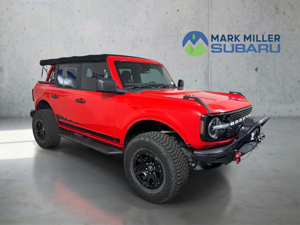 Race Red 2022 Ford Bronco SUV / Crossover Four-Wheel Drive Automatic