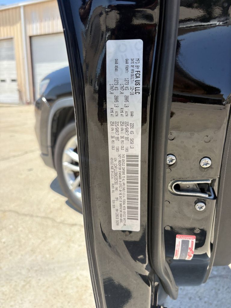 2019 Jeep Cherokee Latitude Black at Durrett Motor Company