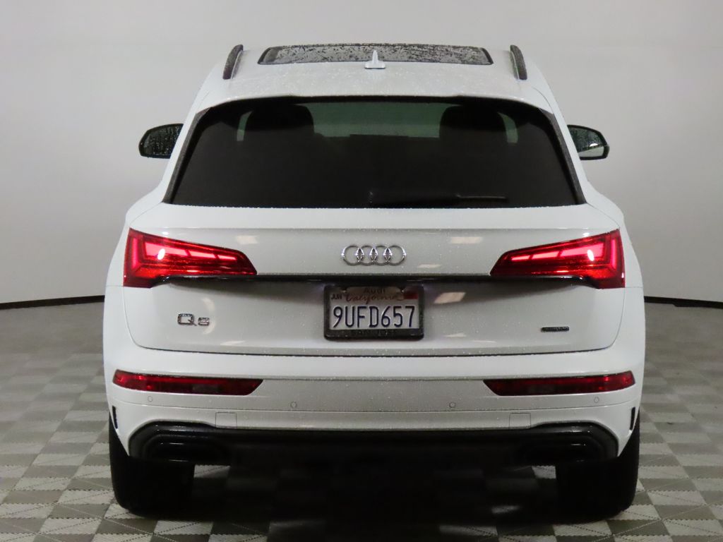Thumbnail: 2025 Audi Q5 - 4