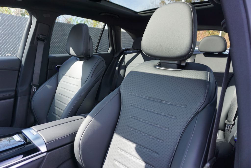 Thumbnail: 2026 Mercedes-Benz GLC - 11