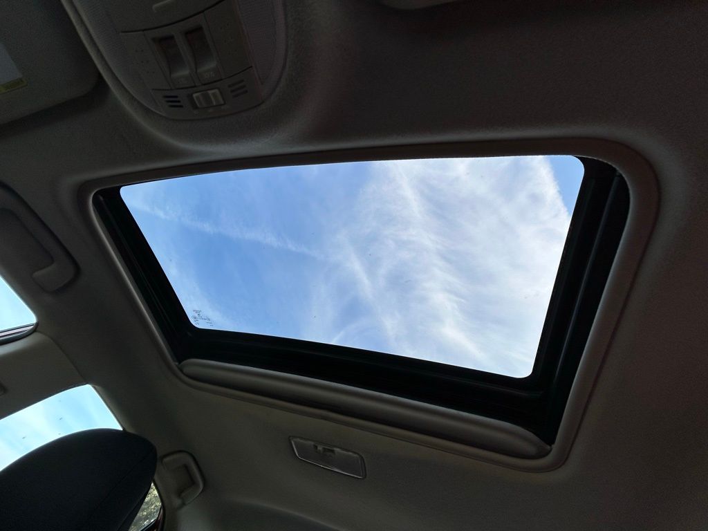 Thumbnail: 2011 Toyota Corolla - 28