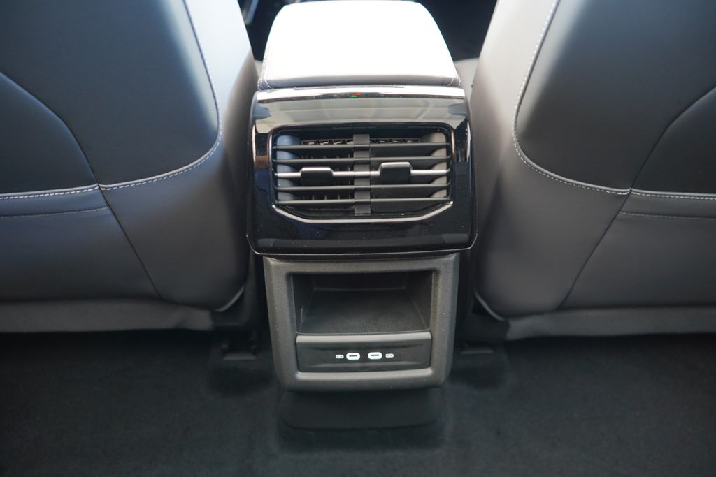 2025 Volkswagen ID.4 Pro S 17